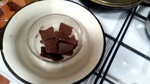 ГОТОВЛЮ КЛУБНИКУ В ШОКОЛАДЕ смотреть онлайн