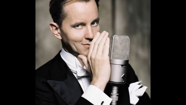 Max Raabe & Palast Orchester - Another day in paradise смотреть онлайн