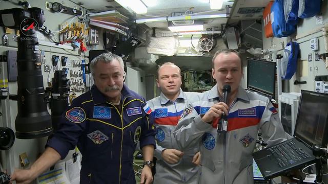 New Year Greetings from the ISS - Новогоднее поздравление с борта МКС #RoskosmosTv смотреть онлайн