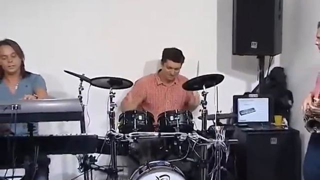 Леонид Большой и Andrei Quint представляют: Syndicate Cologne - Drums Solo смотреть онлайн