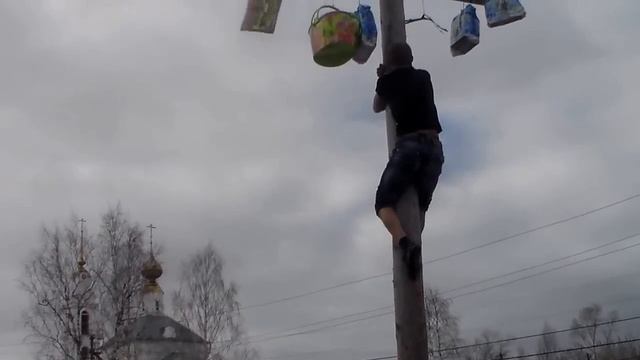 Масленица в Буе-2016 Лазание на столб-4