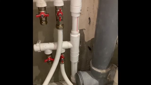 Тёплые полы,полотенцесушка от стояка горячей воды. смотреть онлайн