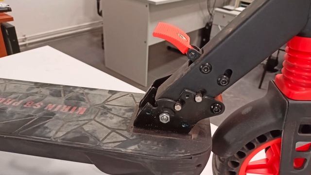 Фиксация складного механизма на электросамокате KUGOO S8 PRO он же KUGOO S1 PRO смотреть онлайн