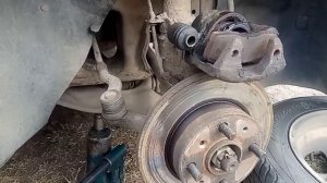 замена тормозных колодок джили.