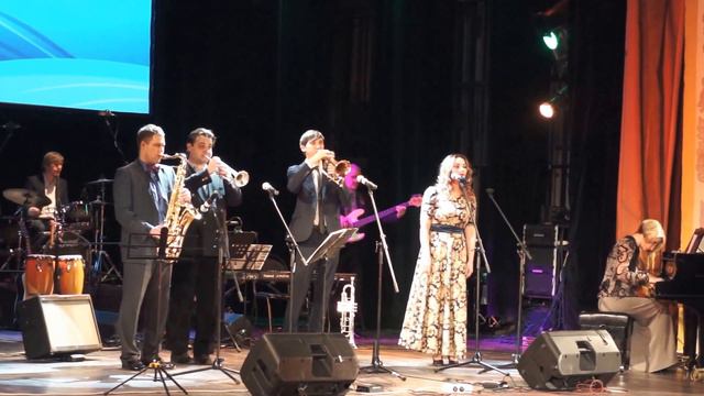 IV "Весенний бит": «Jazz Brassers» и Ксения Кочкина, And I Love Her смотреть онлайн