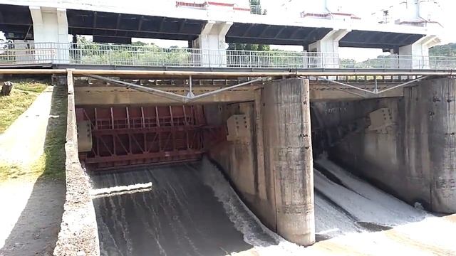 ГЭС Майкоп, правда ток не там вырабатывается а ниже, я позже изучил, видео 2 смотреть онлайн