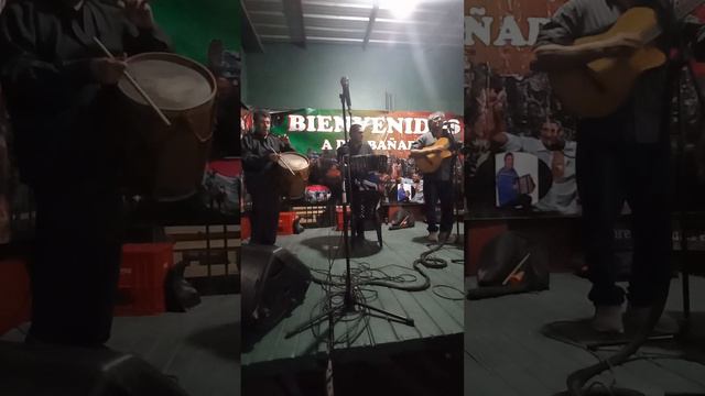 Lucas Perez y su conjunto "Del bañado" смотреть онлайн