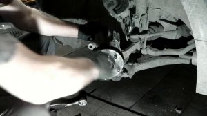 Opel Antara  замена пыльника шруса и ступицы .