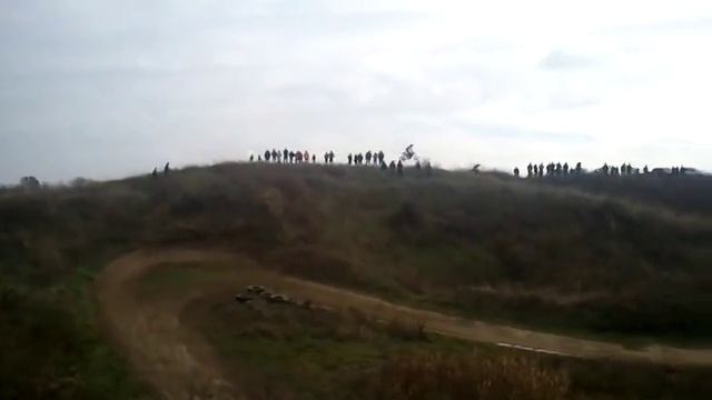 Это мотокросс!!! Ст.Бузиновская Краснодарский край!!! смотреть онлайн