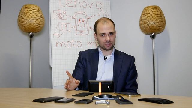 Moto Mods: преобразить телефон проще простого смотреть онлайн