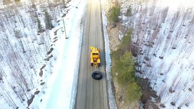 ТРАКТОР КИРОВЕЦ. ТРАКТОР К 700. РОВНЯЕМ ДОРОГУ смотреть онлайн