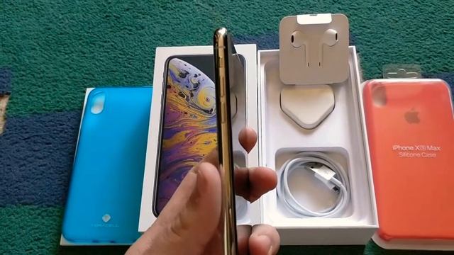Apple iPhone XS MAX 64Gb Silver Full pack Neverlock смотреть онлайн