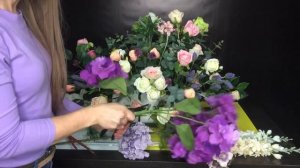 Композиция из искусственных цветов на свадьбу