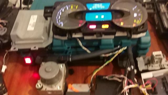 Прописка ключ карты Renault Kaptur Clio4 на столе, диагностика и ремонт блоков. смотреть онлайн