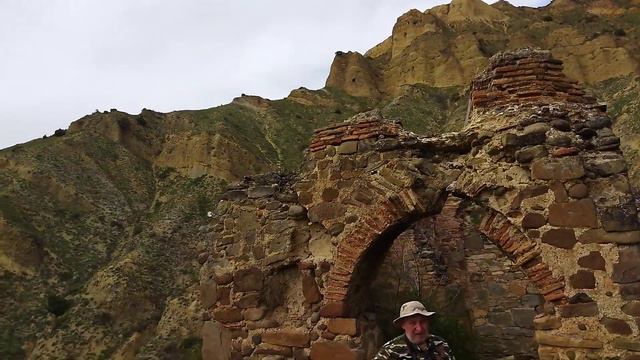 Горы полупустыни ( предгорье ) 70 км от Тбилиси. смотреть онлайн