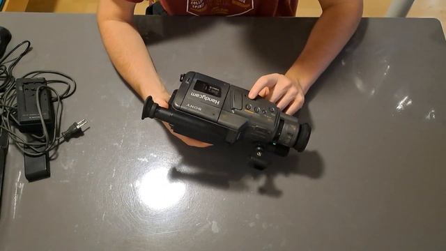 Camera/camescope  Sony CCD-F250E Handycam