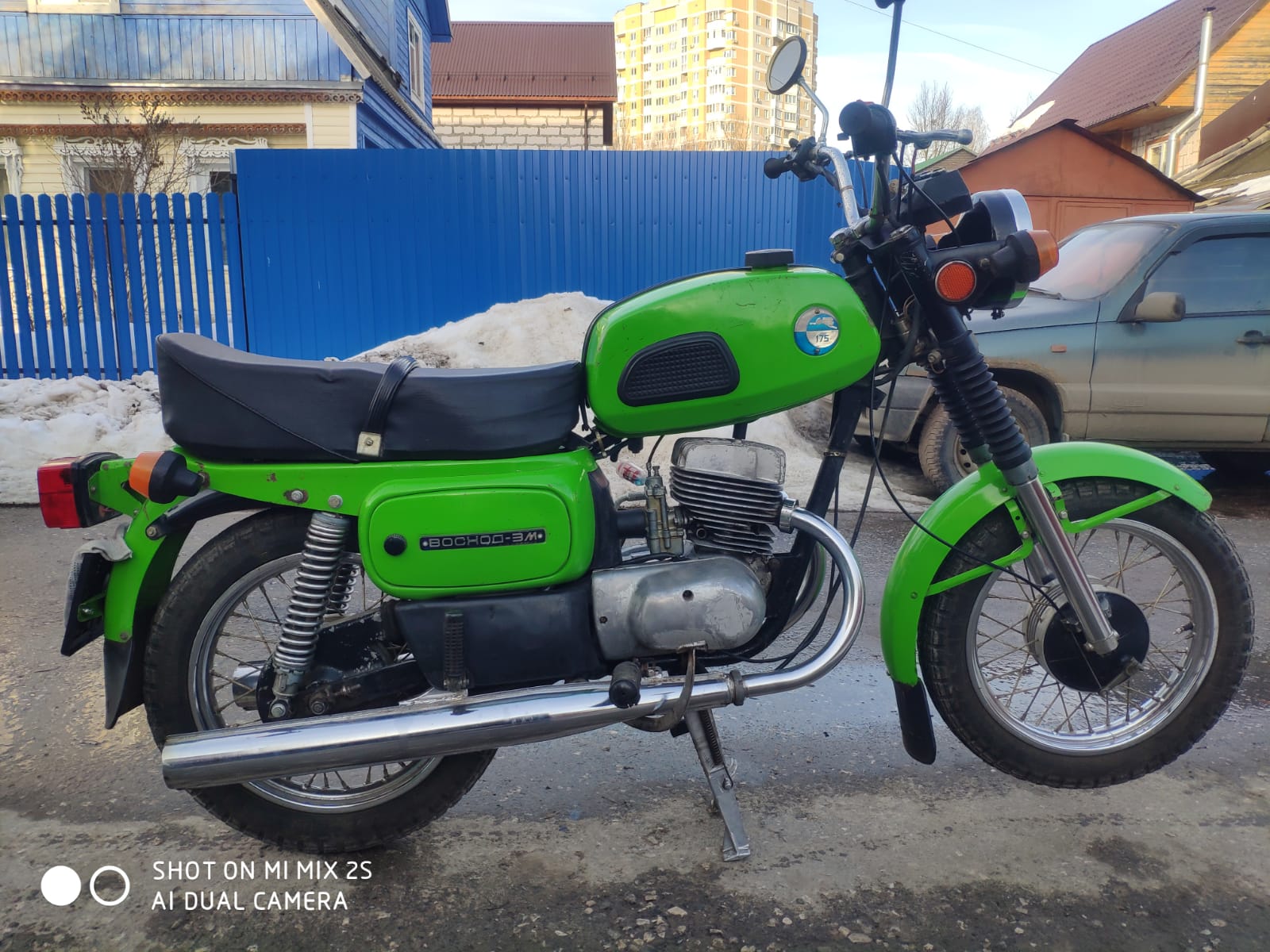 Продаю красавца "Восход 3М" и детали к нему (мотоцикл и детали продаются по отдельности)))) смотреть онлайн