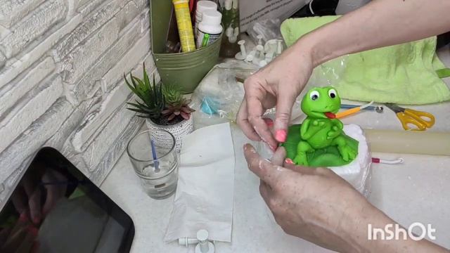 Лягушка из мастики. смотреть онлайн