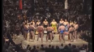 Самый большой борец сумо. Борьба - Питание - Тренировки.