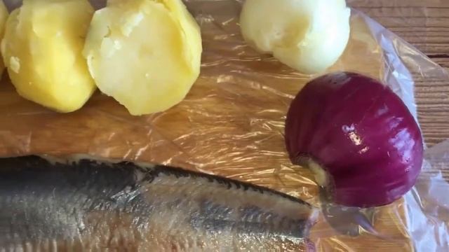 Сельдь с картошкой. Простая, но очень вкусная закуска!