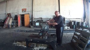 Началось в колхозе утро 2/80. Веселая разборка Д 240 с автобуса.