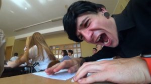 ПРОНИКЛИ В ШКОЛУ 4 | КУРИТ ПОСЛЕ ФОКУСОВ НА УРОКЕ