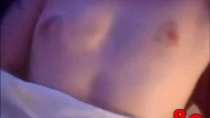 девушка пришла к парню