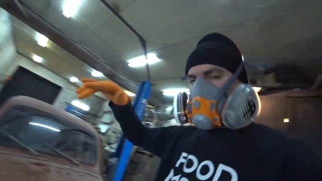 Новая жизнь Горбатого (ЗАЗ 965) Запуск двигателя после 7 лет / ZAZ 965 Start engine after 7 years смотреть онлайн