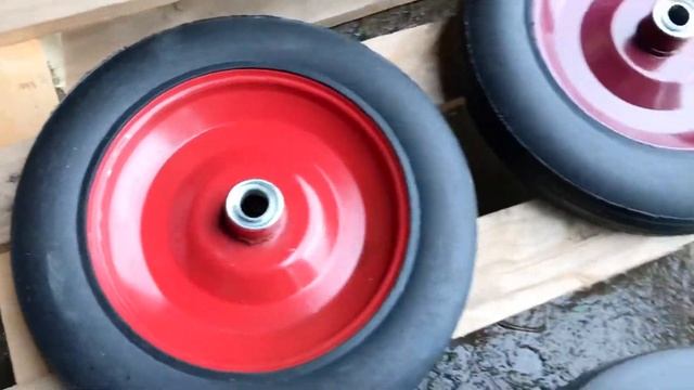 Колеса тачки на литой резине 310-330 мм смотреть онлайн