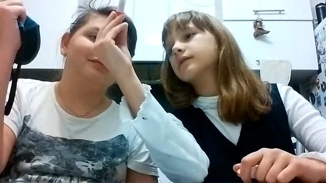 Челендж угадываем с Юлей запах фломастеров смотреть онлайн