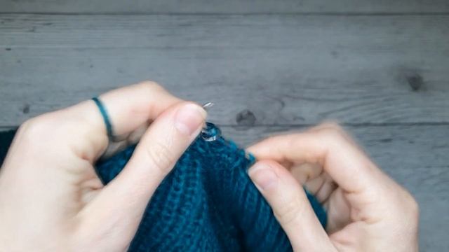 Горловина английской резинкой. Свитер-туника. Часть 4. смотреть онлайн