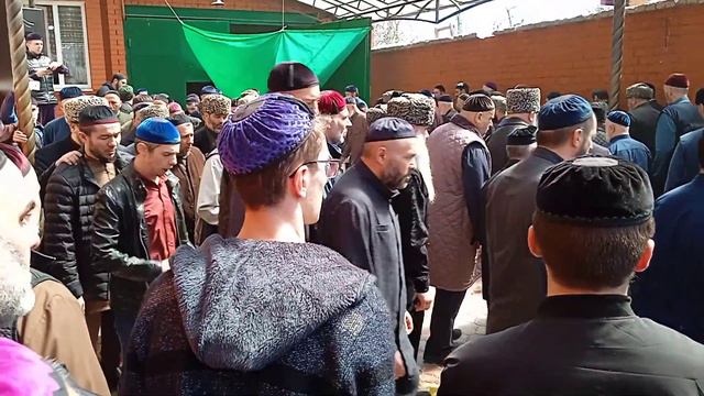Похороны у Льяновых,10.04.22г.Г1абирти во1 Саварбик дакхалха Таьзет.Карца Пригородный район.9 Ураза смотреть онлайн
