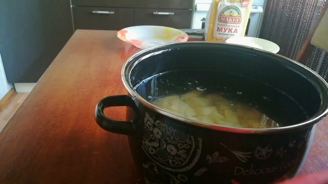 СУП С ФРИКАДЕЛЬКАМИ И НЬОКАМИ смотреть онлайн
