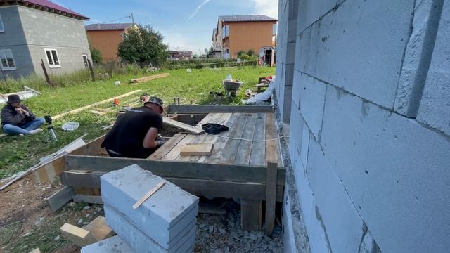 Крыльцо на сваях к дому из Газобетона смотреть онлайн