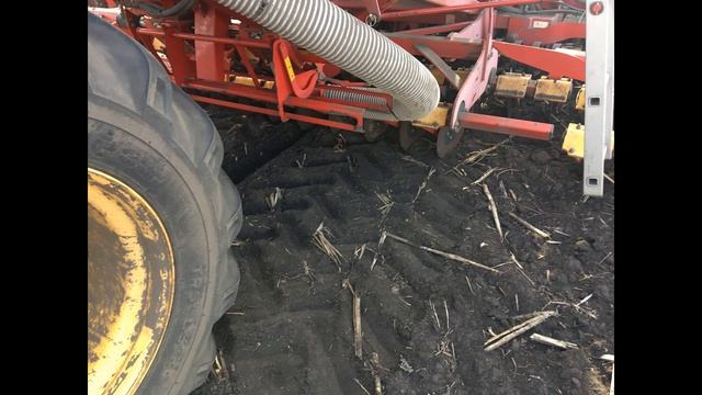 Кировец К-700 + Vaderstad Rapid A 800C. Посев ячменя. Часть1 смотреть онлайн