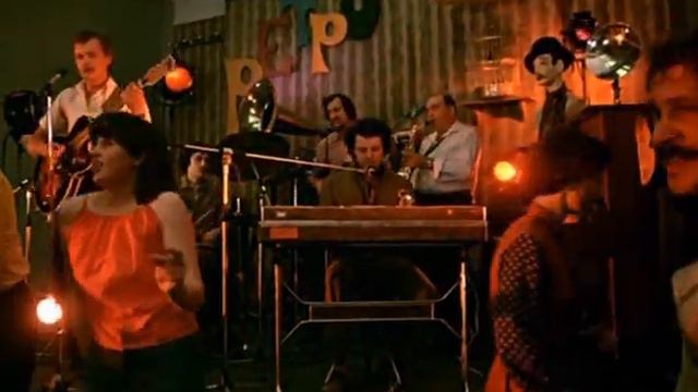 Вокзал для двоих _ Живём мы что-то без азарта смотреть онлайн