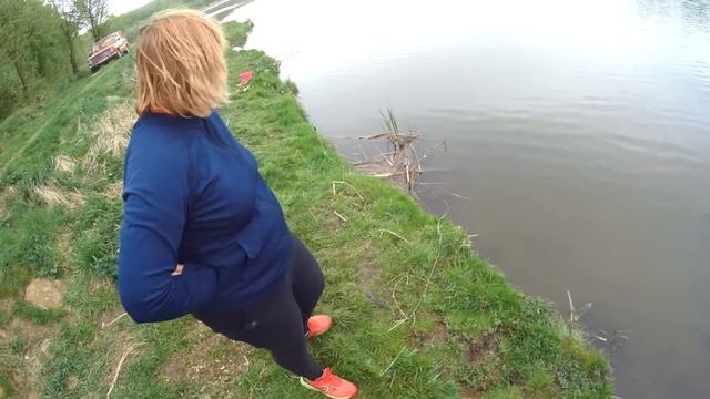 ЗА ВЕСЕННИМ КАРПОМ КАРП РВЕТ СНАСТИ ловля карпа на червя смотреть онлайн