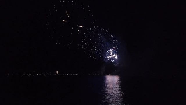 Невшатель салют на озере Neuchâtel The Confederate Day Salute on the Lake смотреть онлайн