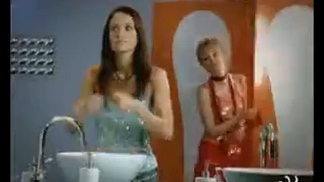 Мария Берсенева в рекламе "Discreet" смотреть онлайн
