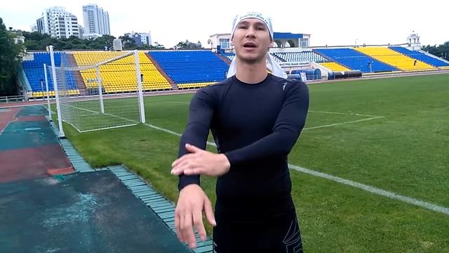 Тренер беговой школы RunDNSRun, Константин Зырянов об удобной экипировке бегуна! смотреть онлайн