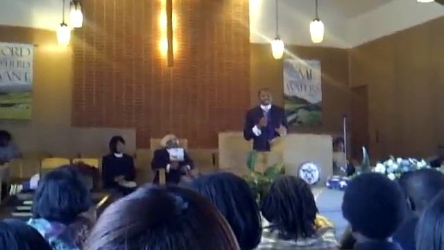 Bishop Howard Preaching the Funeral of Edward Donzell Simmons смотреть онлайн