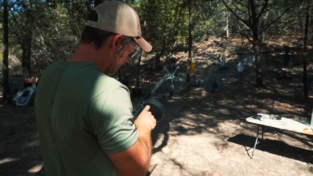 Маленький ТОММИ ГАН с украинскими корнями | Разрушительное ранчо смотреть онлайн