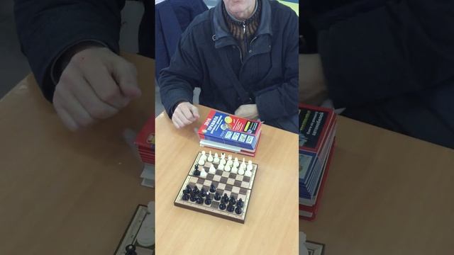 Мат в два хода . Шахматы. смотреть онлайн