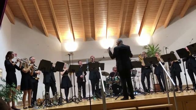 Brass Connection - Crasy music in the Air (Jacob de Haan) смотреть онлайн