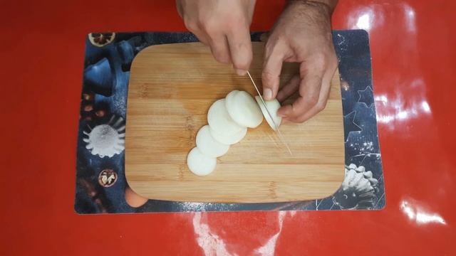 «ЗАПЕКАНКА С ФАРШЕМ КАРТОФЕЛЕМ И ГРИБАМИ — ПОД СЫРОМ» смотреть онлайн