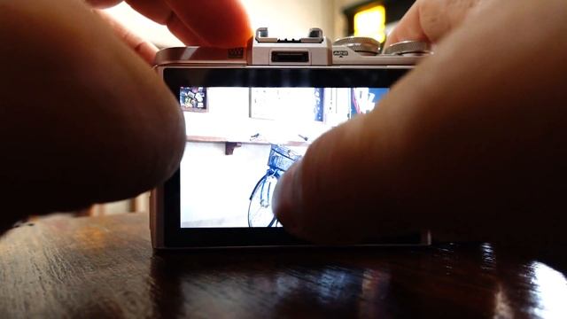 Olympus EPL8 touch screen Auto Focus speed смотреть онлайн