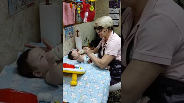 Ребенок плохо ест. Что делать? смотреть онлайн