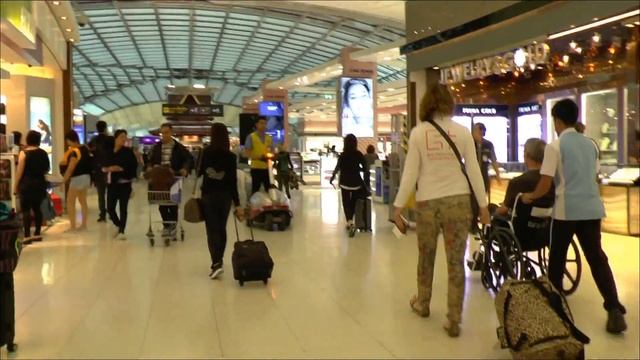 Бангкок. Аэропорт Суварнабхуми смотреть онлайн