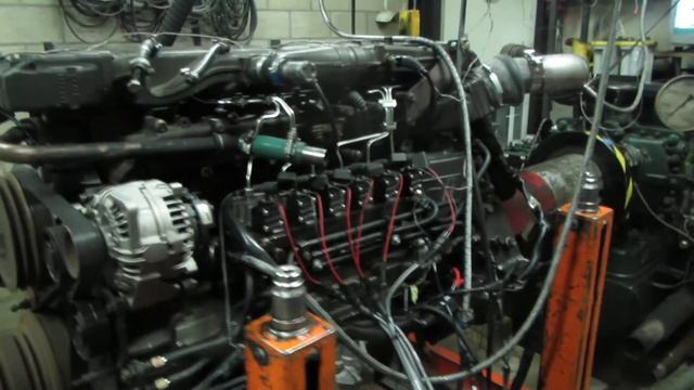 Test DAF engine with EUPEC Bosch injection смотреть онлайн