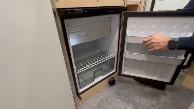 Кемпер в ПОЛНЫЙ РОСТ по цене КАПЛИ! SHPITZ - модель 2024. Туристический прицеп - дача